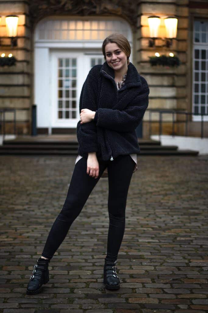 Portrait Fotografie von einem Mädchen in der Stadt